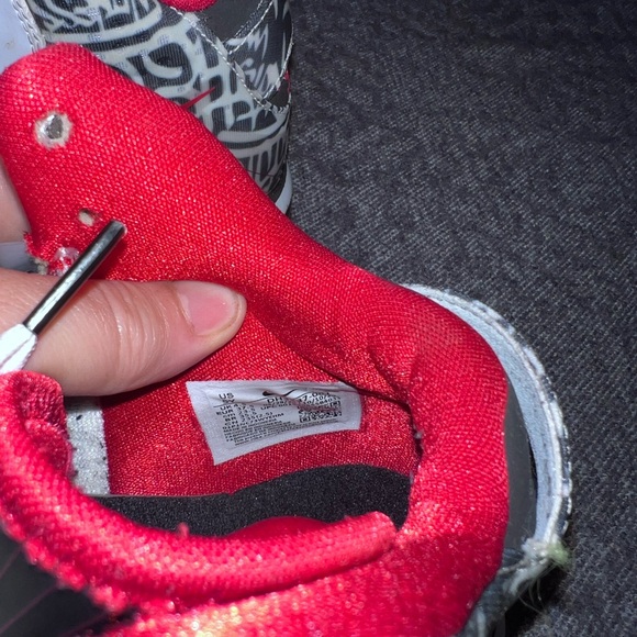 Nike LeBron 8 Mid Graffiti Size 5Y (Youth) - Picture 6 of 6